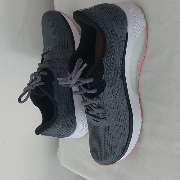 Saucony Women Guide 14 NWT - Picture 3 of 6